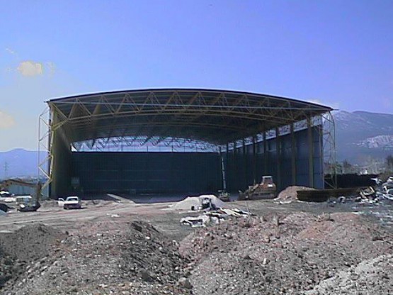 Construction of space frame hangar